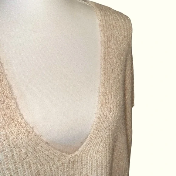 Boden Ivory Sparkle Ribbed Fluffy V-Neck Sweater Oversized Metallic Thread Sz 12 - Picture 15 of 15